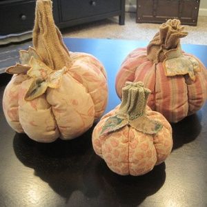 Thanksgiving Table Center Piece Adorable Soft Shabby Plump Primitive Pumpkins